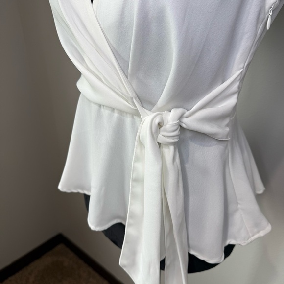 Forever 21 Contemporary White Wrap Tie Blouse – Size Small - Picture 3 of 6